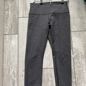 Lululemon Wunder Under leggings Size 8 woven